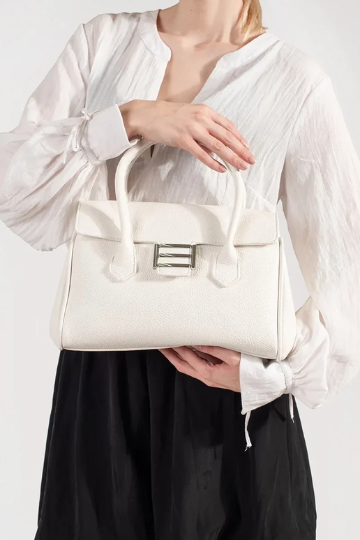 Sivá dámska kabelka s popruhmi