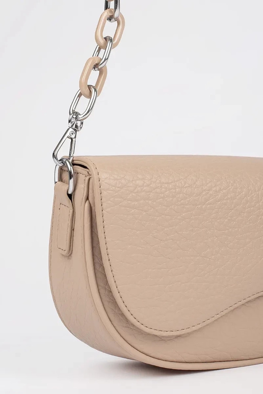 Kabelka v slonovinovej farbe typu nerka