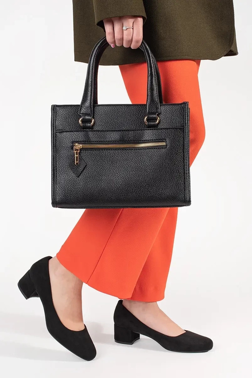 Čierne semišové lodičky na podpätku... Čierne semišové lodičky na podpätku...