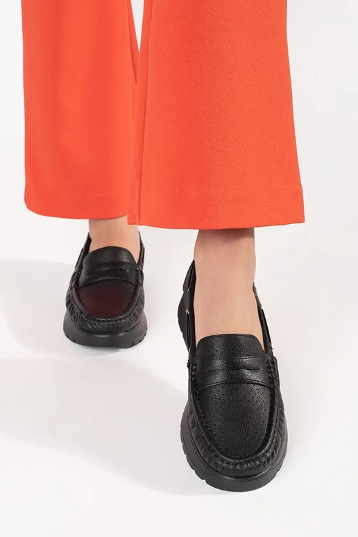 Štýlové dámske mokasíny čiernej farby