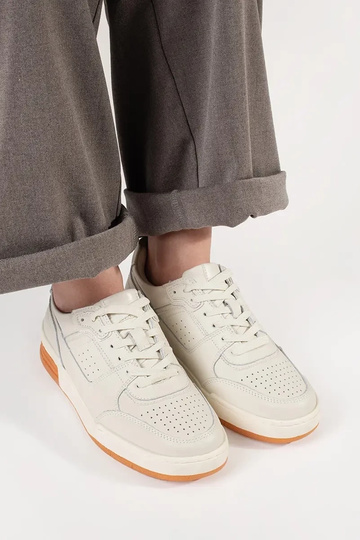 slonovinovej farby Sneakers... 2