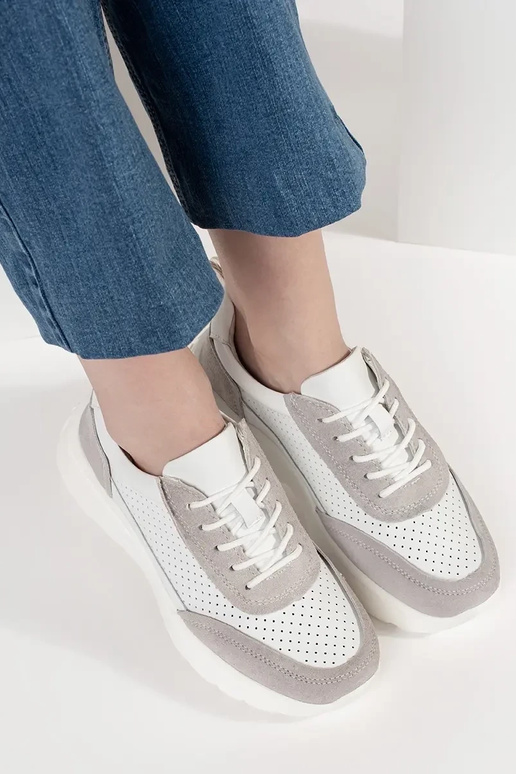 Kožené perforované športové topánky... Kožené perforované športové topánky...