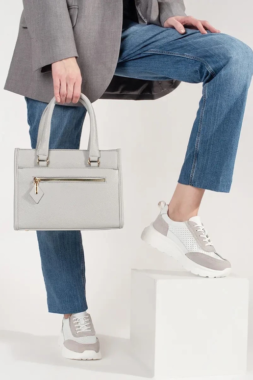 Kožené perforované športové topánky... Kožené perforované športové topánky...