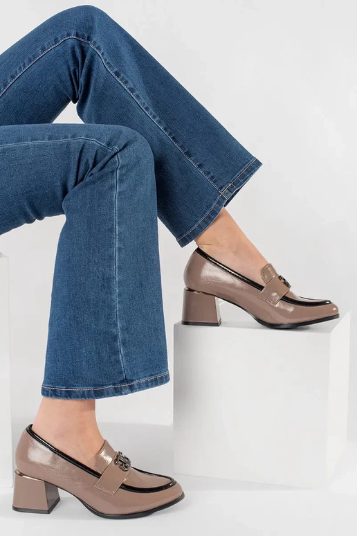 Štýlové polobotky v taupe farbe Štýlové polobotky v taupe farbe