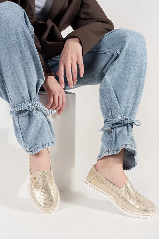 Zlaté mokasíny z pravej kože Zlaté mokasíny z pravej kože