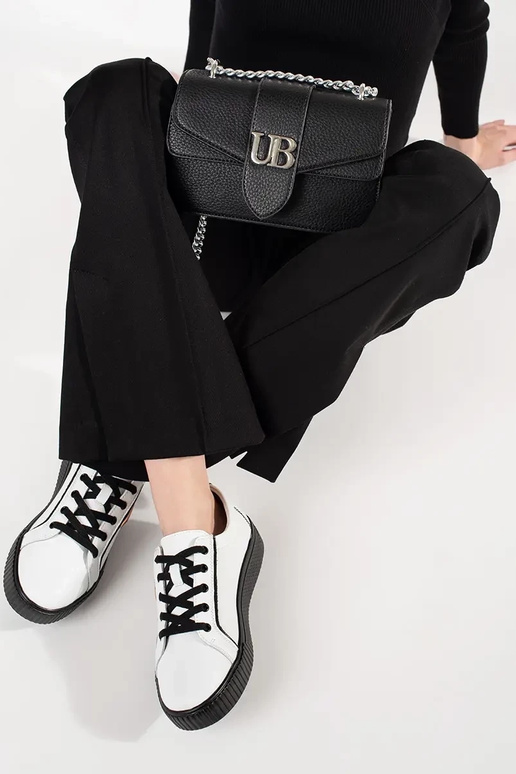 Koža biele-čierne Sneakers modelové... Koža biele-čierne Sneakers modelové...