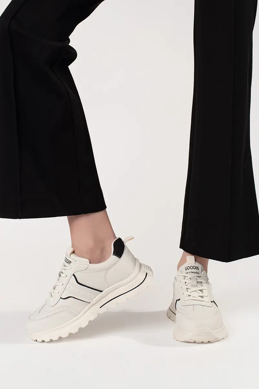 Športové topánky s hrubou podrážkou z... Športové topánky s hrubou podrážkou z...