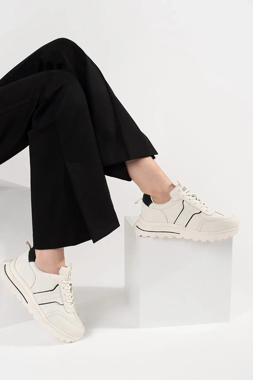 Športové topánky s hrubou podrážkou z... Športové topánky s hrubou podrážkou z...