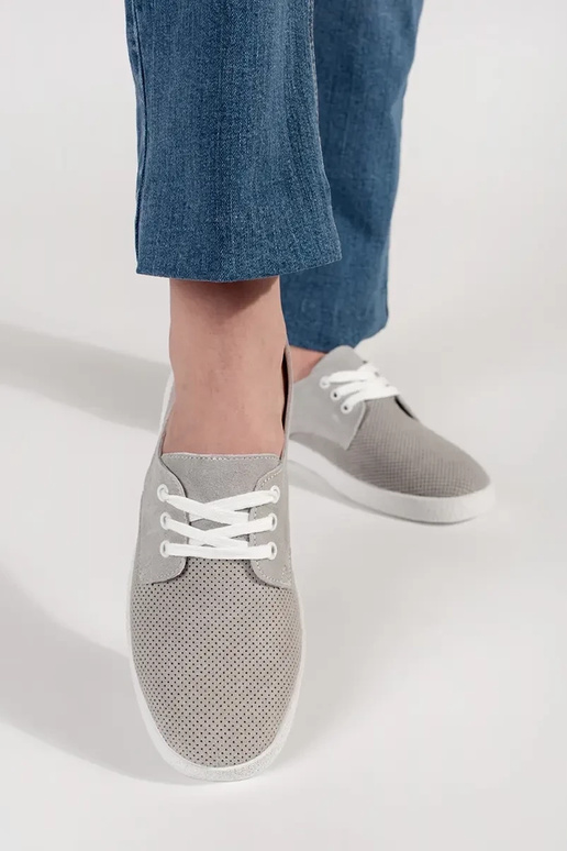 Sivé perforované topánky z pravej kože Sivé perforované topánky z pravej kože