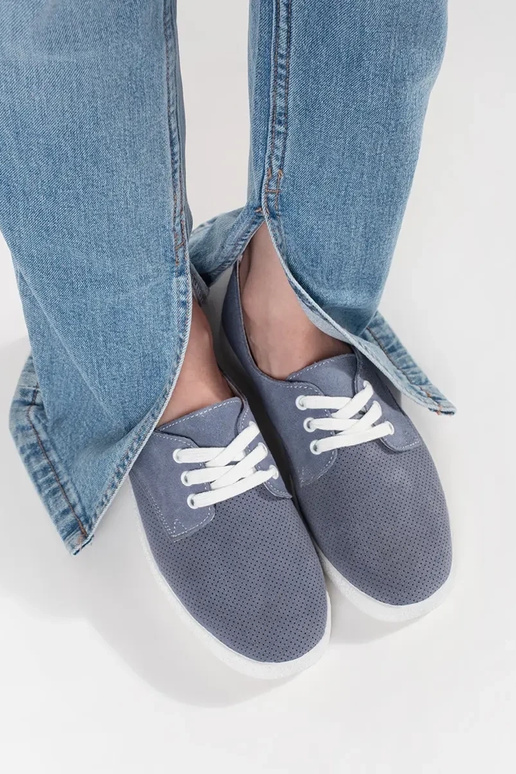 modré perforované topánky z prírodnej... modré perforované topánky z prírodnej...