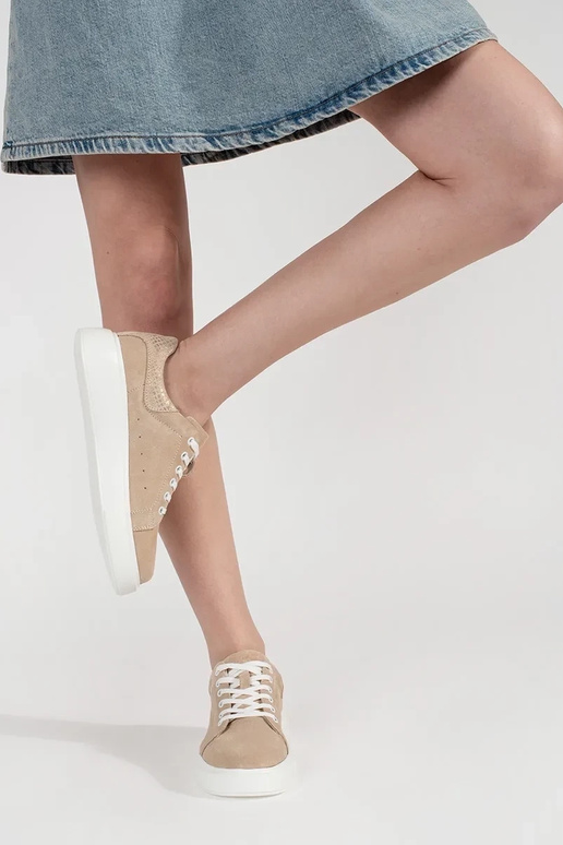 Pieskové kožené sneakers na hrubej... Pieskové kožené sneakers na hrubej...