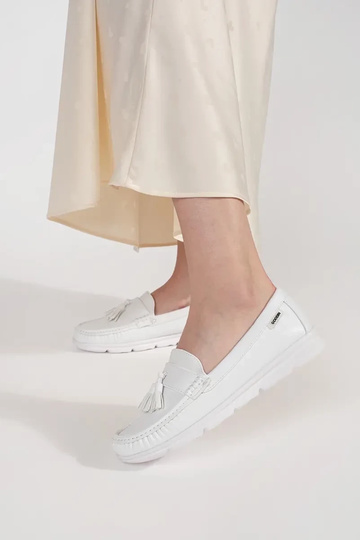 Biele mokasíny s strapcami... 2