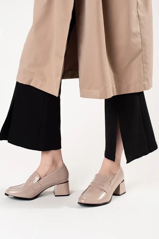 pieskové poltopánky na vysokých...