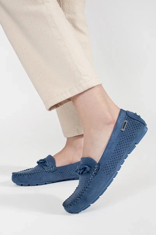 Modré perforované dámske mokasíny z... Modré perforované dámske mokasíny z...