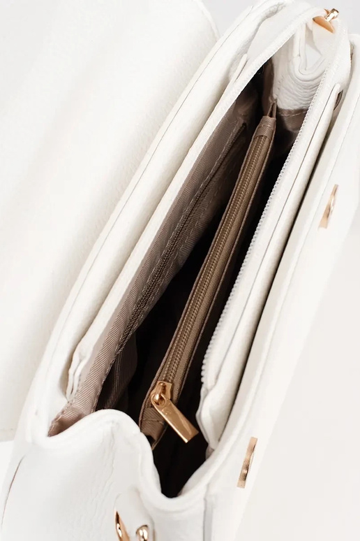 Biela malá kabelka so zlatými prvkami