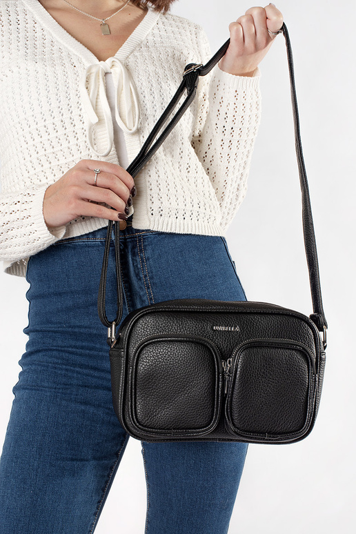 čierna malá taška s vreckami