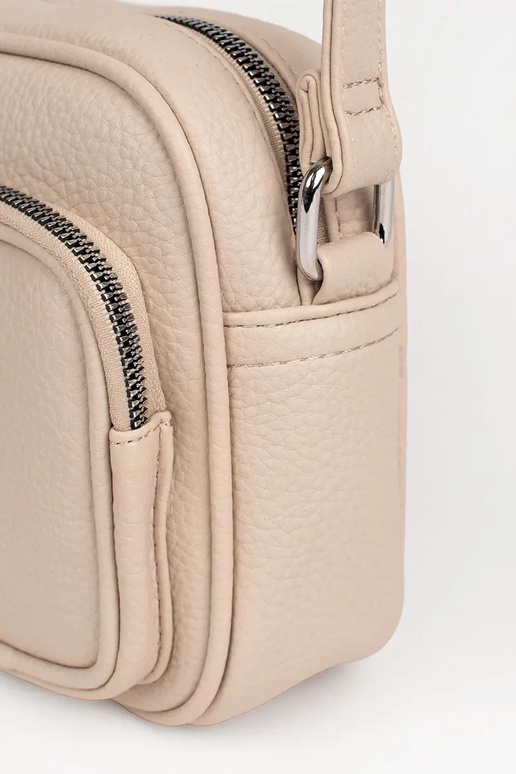 Krémová malá kabelka s vreckami