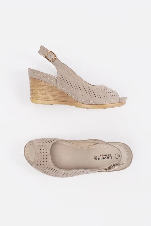 Otvorené sandále pieskovej farby na...