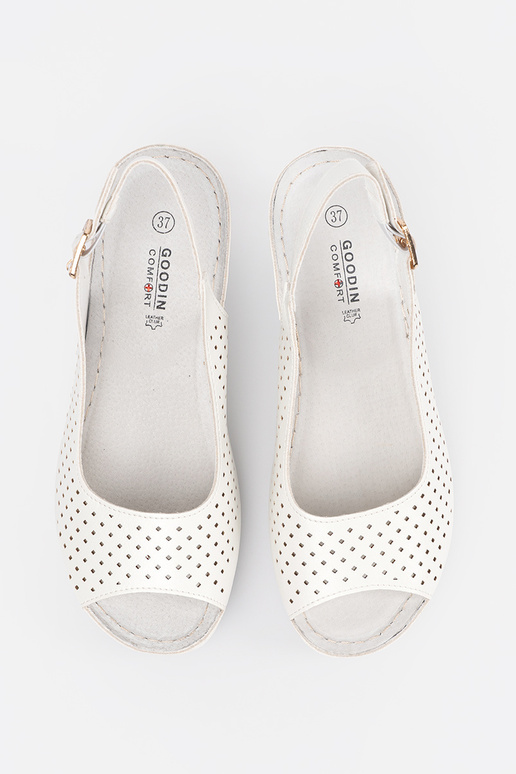 Biele čipkované sandále