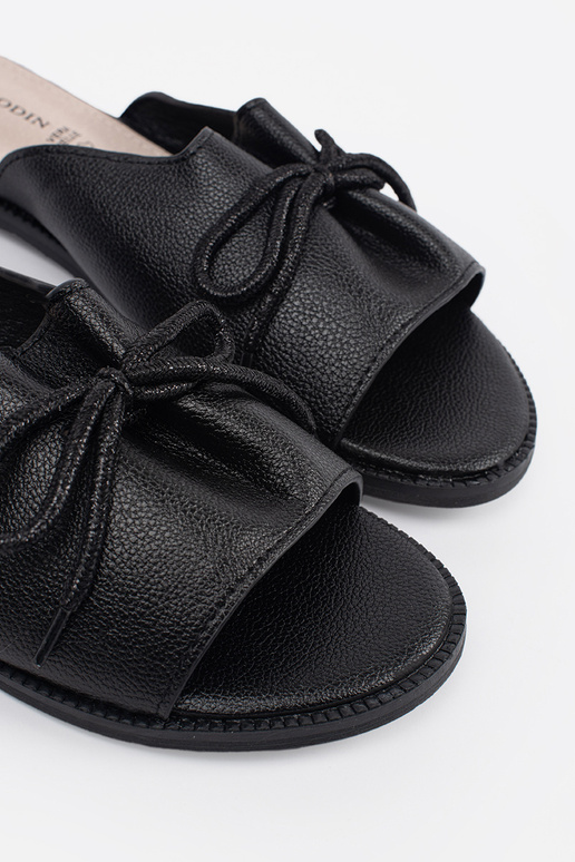 Čierne šľapky s mašľou