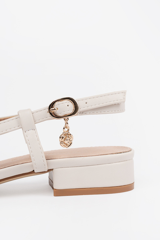 Biele sandále s otvorenou pätou