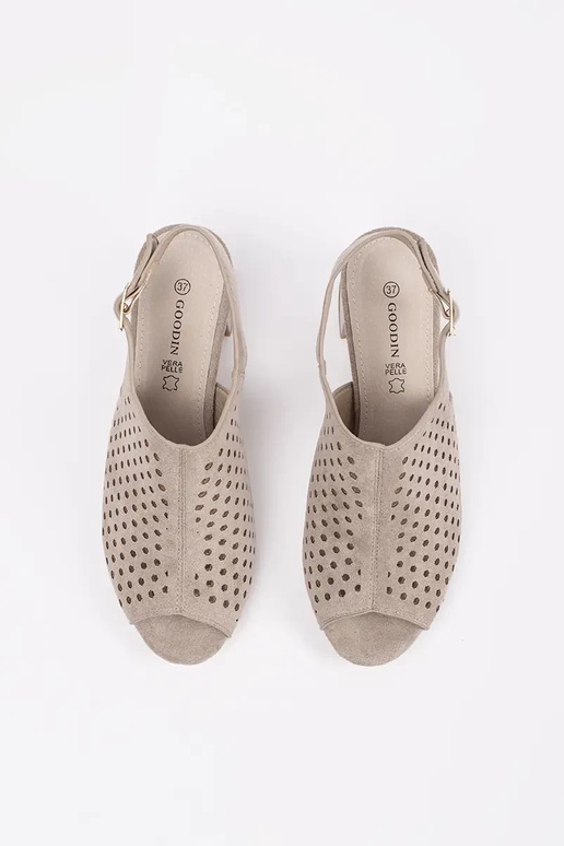 pieskové sandály na vysokých...