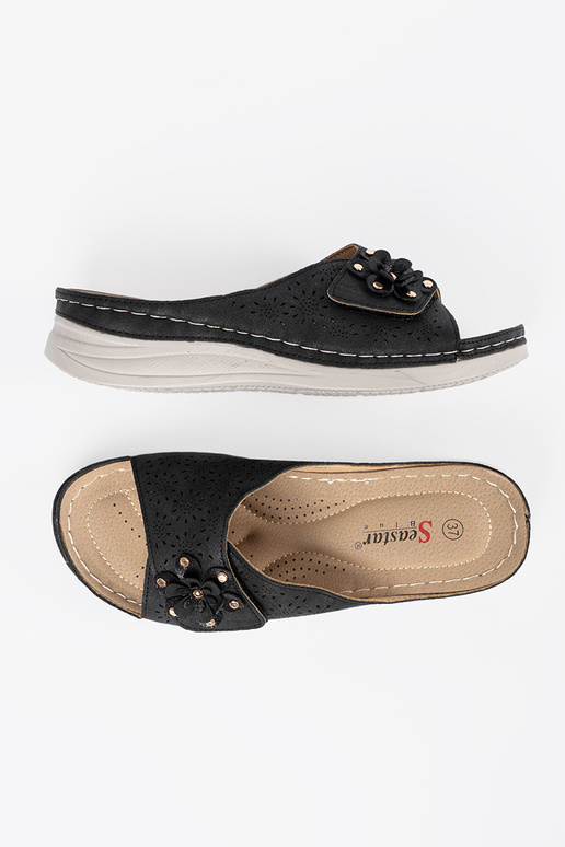 Dámske šľapky s dekoratívnymi kvetmi... Dámske šľapky s dekoratívnymi kvetmi...