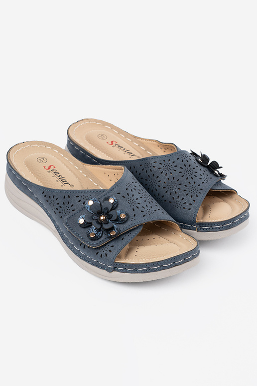 Dámske šľapky s dekoratívnymi kvetmi... Dámske šľapky s dekoratívnymi kvetmi...