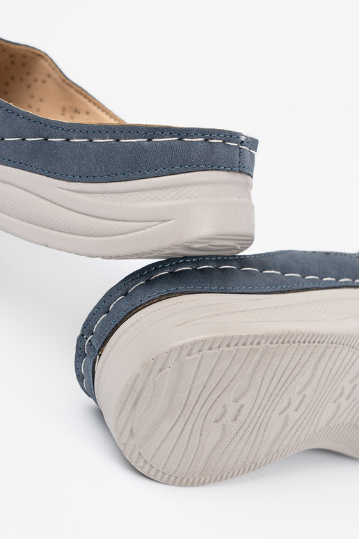 Dámske šľapky s dekoratívnymi kvetmi... Dámske šľapky s dekoratívnymi kvetmi...