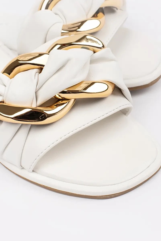 Ploché šľapky pre ženy biele