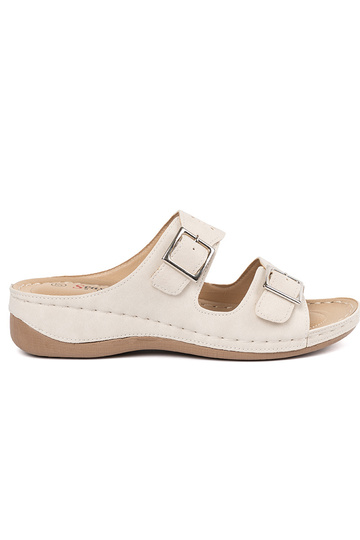 Sandalové šľapky na nízkej...