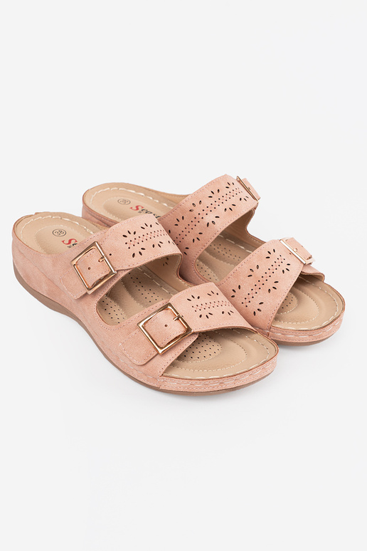 Sandalové šľapky na nízkej platforme... Sandalové šľapky na nízkej platforme...