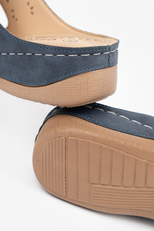 Sandalové šľapky na nízkej platforme... Sandalové šľapky na nízkej platforme...