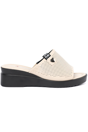 Dámske šľapky s platformou...