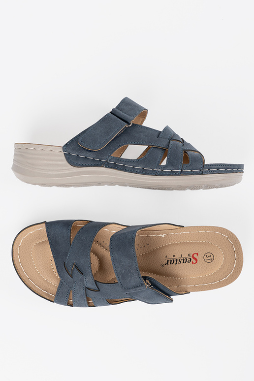 Dámske šľapky s dekoratívnymi kvetmi...