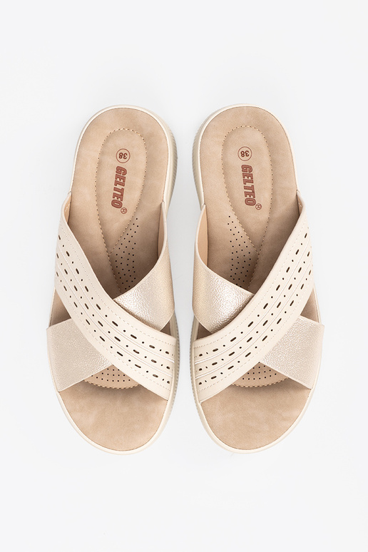 Šľapky s platformou slonovinovej farby