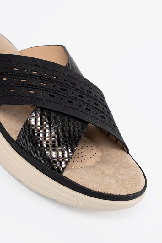 Šľapky s platformou čierne Šľapky s platformou čierne