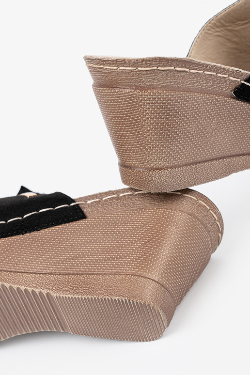 Dámske šľapky s platformou čierne Dámske šľapky s platformou čierne