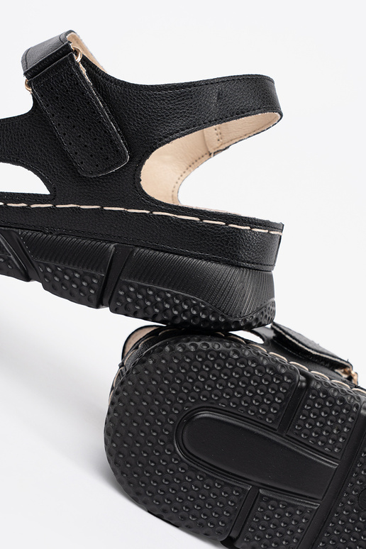 Čierne klasické sandále pre ženy Čierne klasické sandále pre ženy