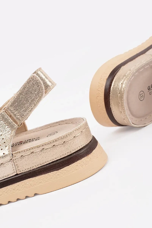 mäkké sandály so čipkovými prvkami zlaté mäkké sandály so čipkovými prvkami zlaté