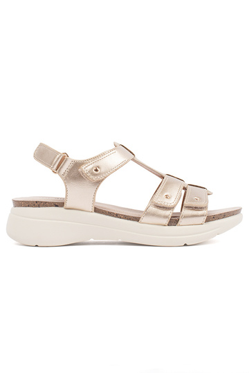 Pohodlné sandále dámske zlaté