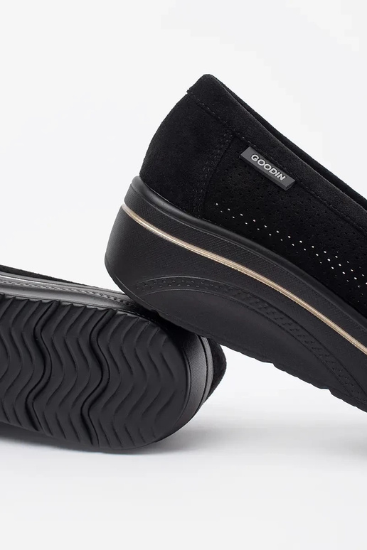 čierne mokasíny na hrubej podošve čierne mokasíny na hrubej podošve