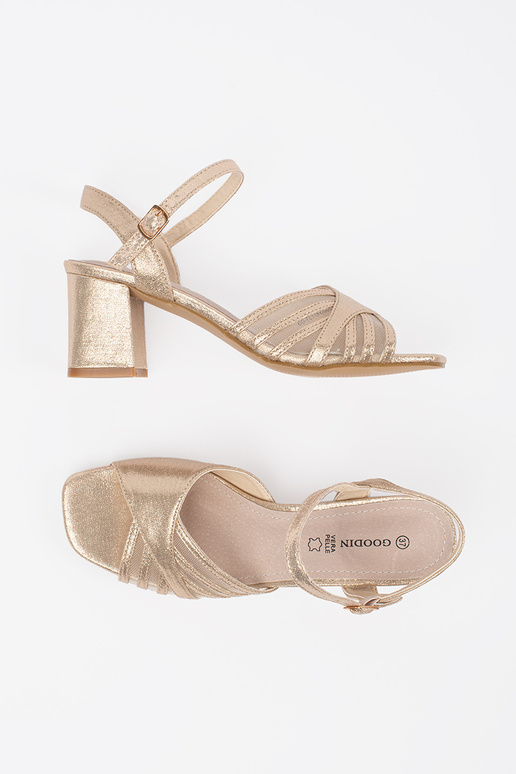 Zlaté lesklé sandále na podpätku Zlaté lesklé sandále na podpätku