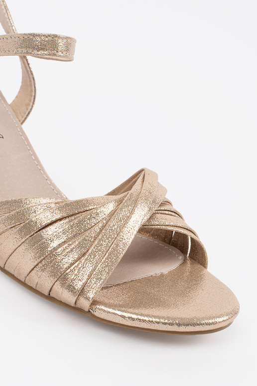 zlaté elegantné sandále na nízkom... zlaté elegantné sandále na nízkom...