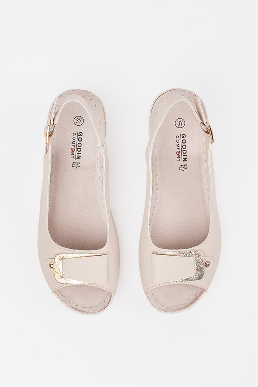 Slonovinové sandále na nízkom...