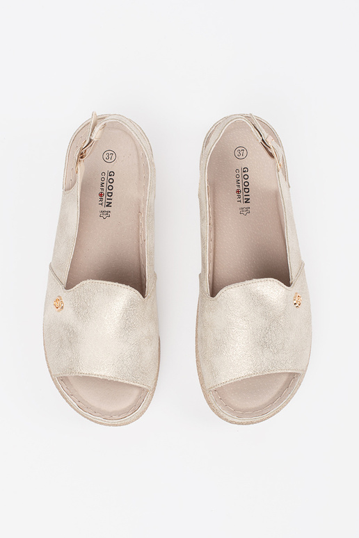 Zlaté sandále so koženou vložkou Zlaté sandále so koženou vložkou