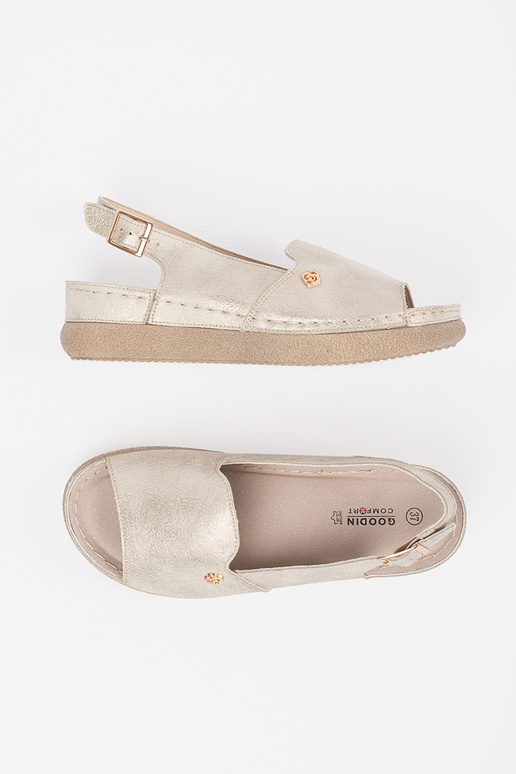 Zlaté sandále so koženou vložkou Zlaté sandále so koženou vložkou