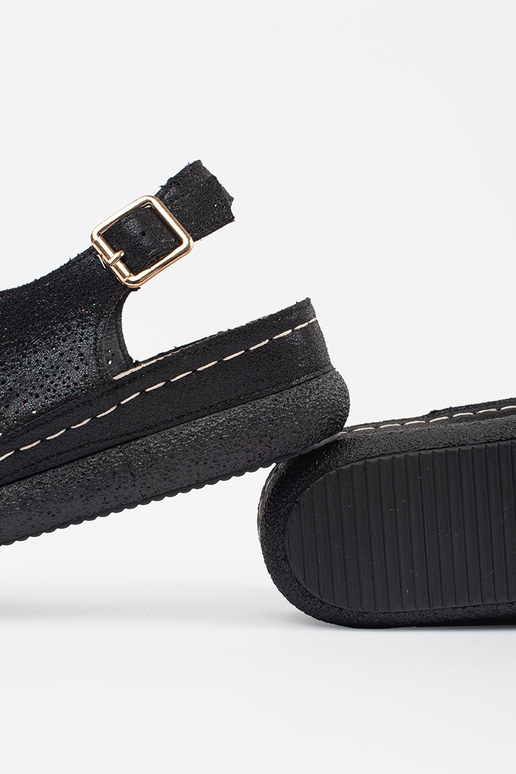 čierne sandále na svetlej platforme čierne sandále na svetlej platforme