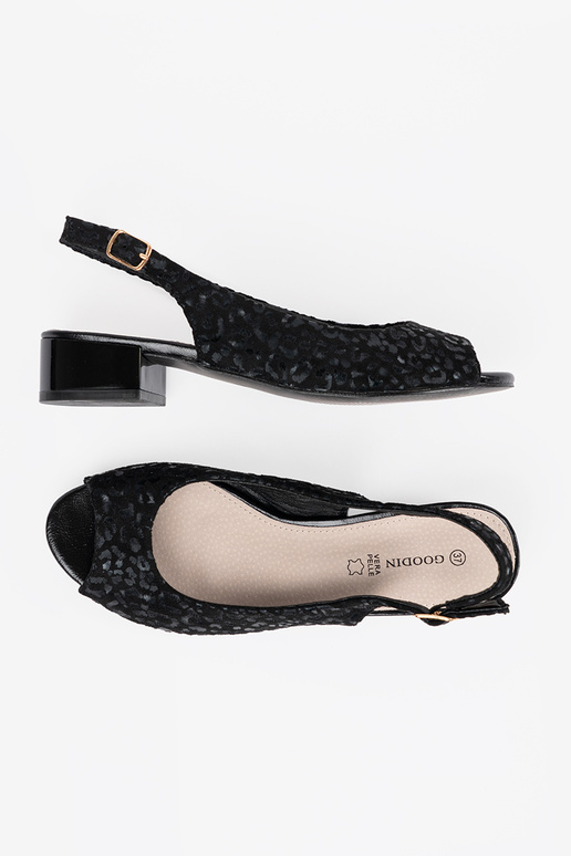 Čierne sandále na nízkom podpätku s...