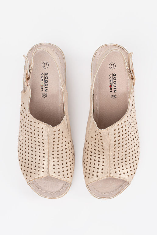 Zlaté šľapky na klinovom podpätku Zlaté šľapky na klinovom podpätku